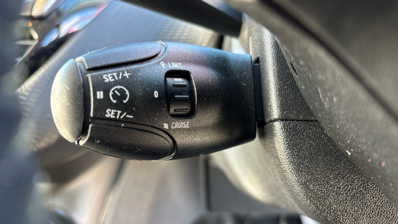 Peugeot 208 1.2 PureTech 82 Active 5dr Petrol Hatchback